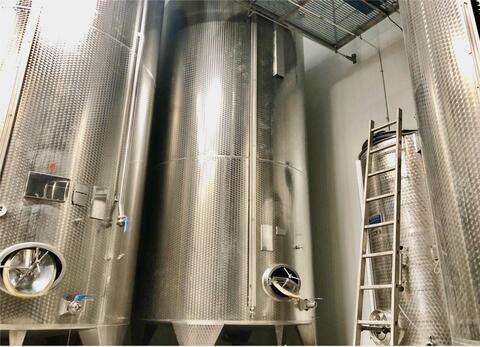 Stainless steel tank 250 HL (25 000 litres) LETINA