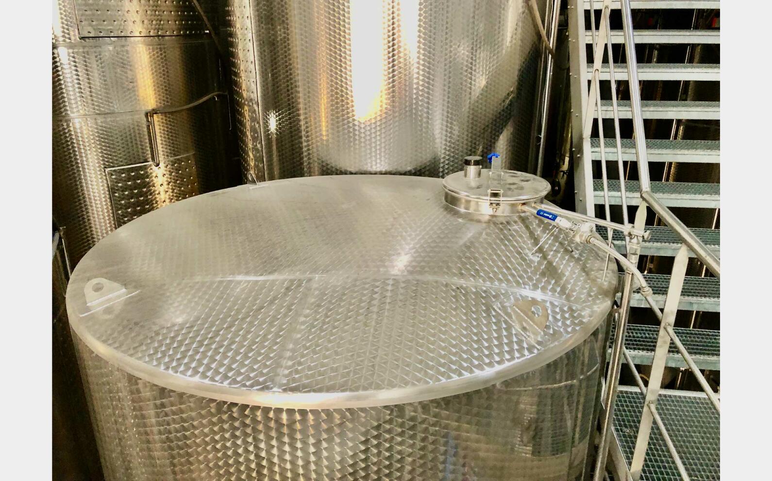 Stainless steel tank - Temperature controlled 130 HL (13 000 litres) LETINA