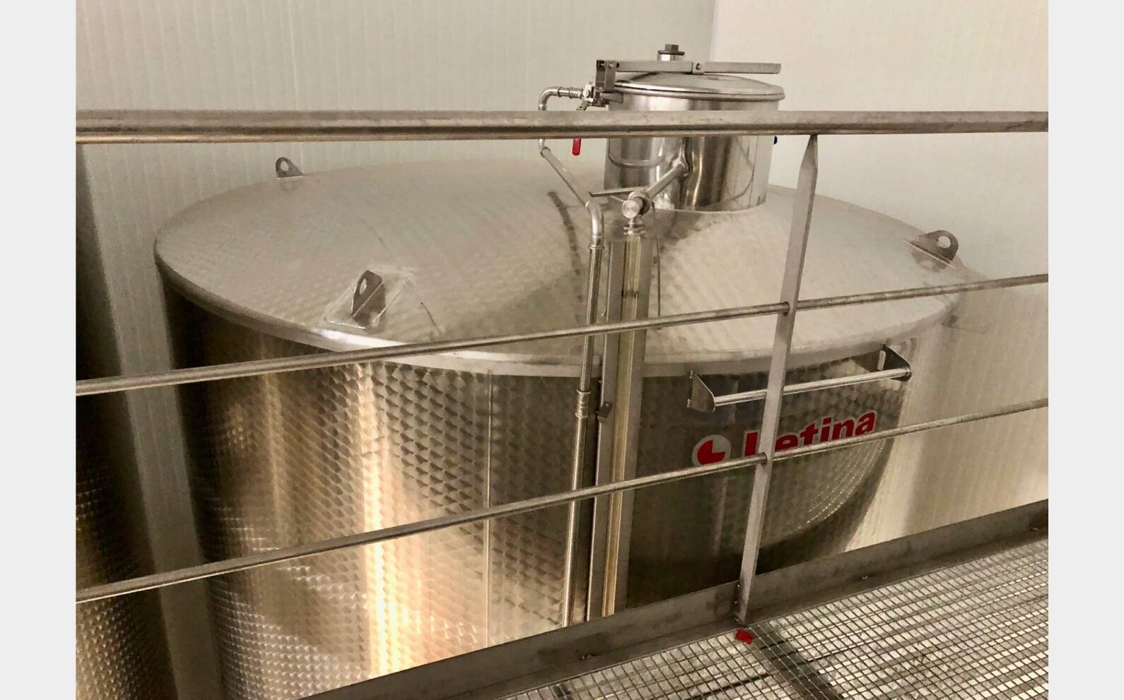 Stainless steel tank 250 HL (25 000 litres) LETINA