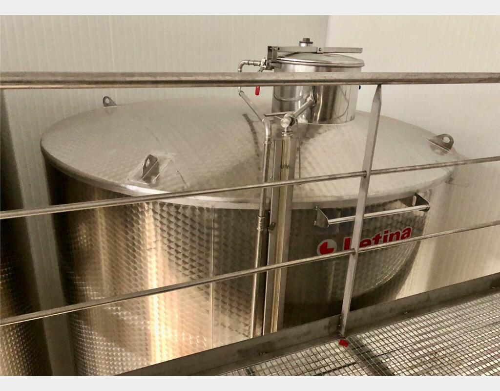 Cuve inox à fond conique sur pieds - Avec circuit de refroidissement
