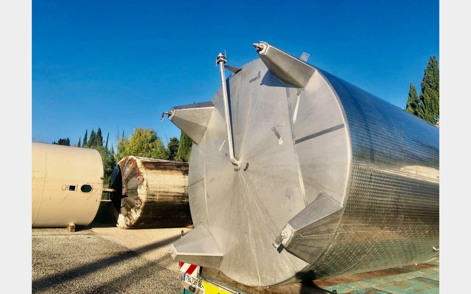 Stainless steel tank - Temperature controlled 250 HL (25 000 litres) LETINA