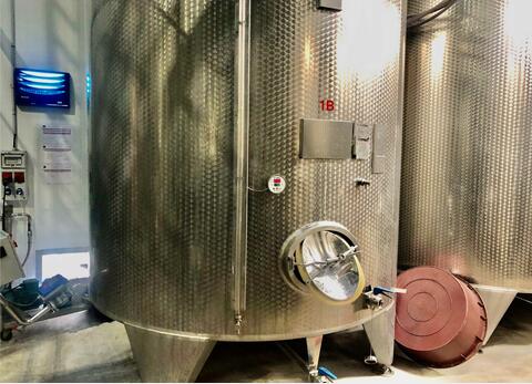 Stainless steel tank - Temperature controlled 250 HL (25 000 litres) LETINA