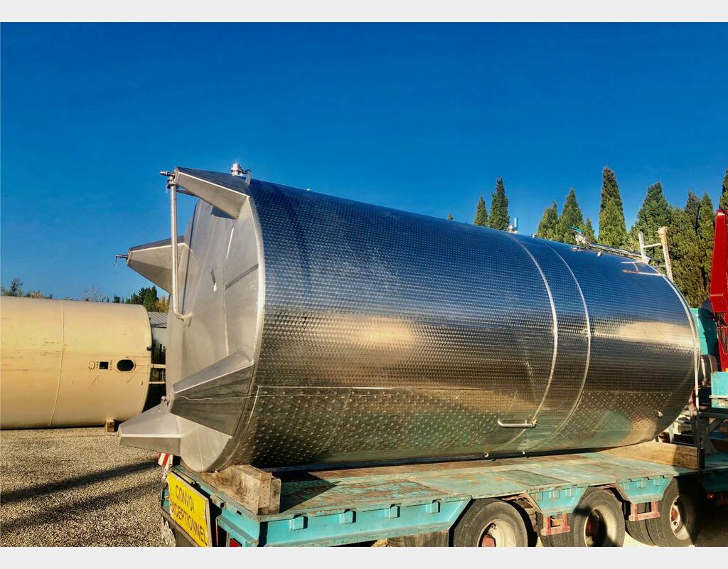 Stainless steel tank - Temperature controlled 250 HL (25 000 litres) LETINA
