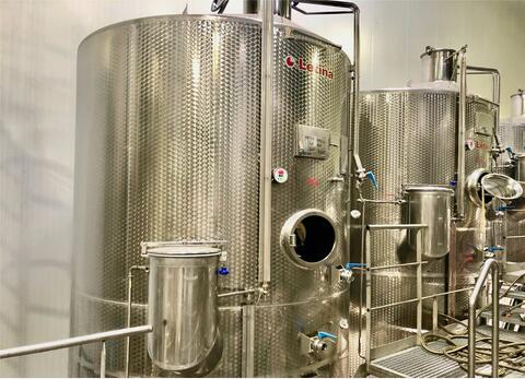 Stainless steel tank - Temperature controlled 250 HL (25 000 litres) LETINA