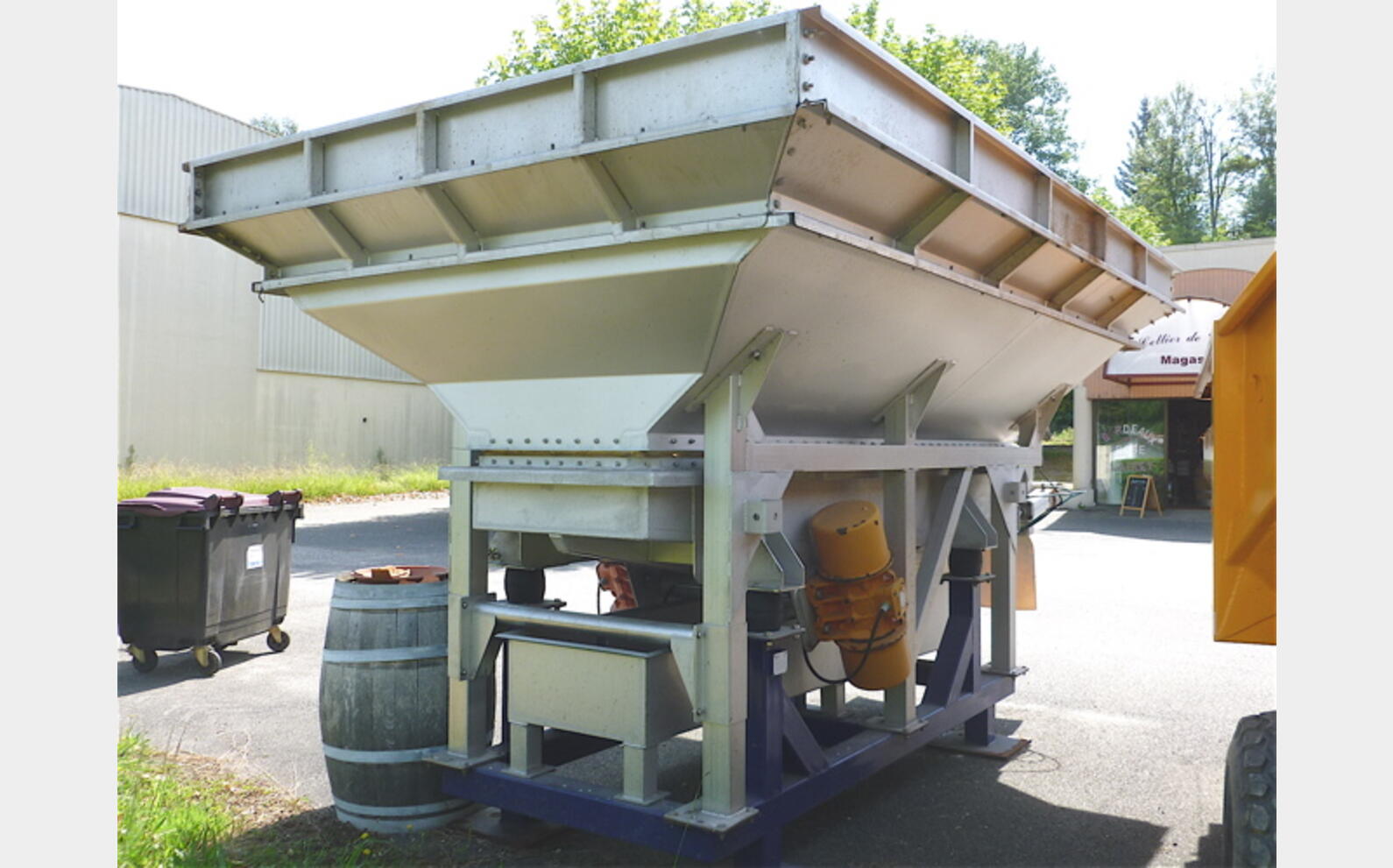 conquet vibrant  VASLIN BUCHER Volume : 80 hls (8000 litres)