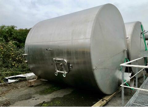 Stainless steel tank on legs - Storage