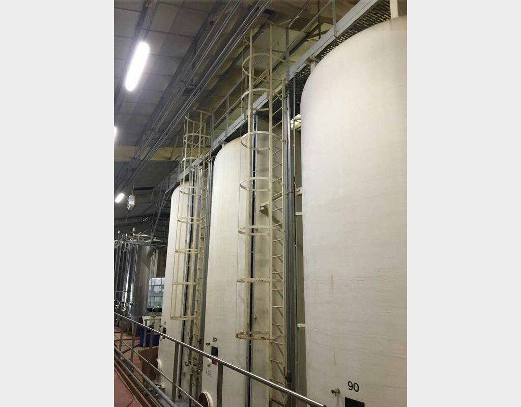 Cylindrical tank made of fiberglass - Flat bottom - Vertical