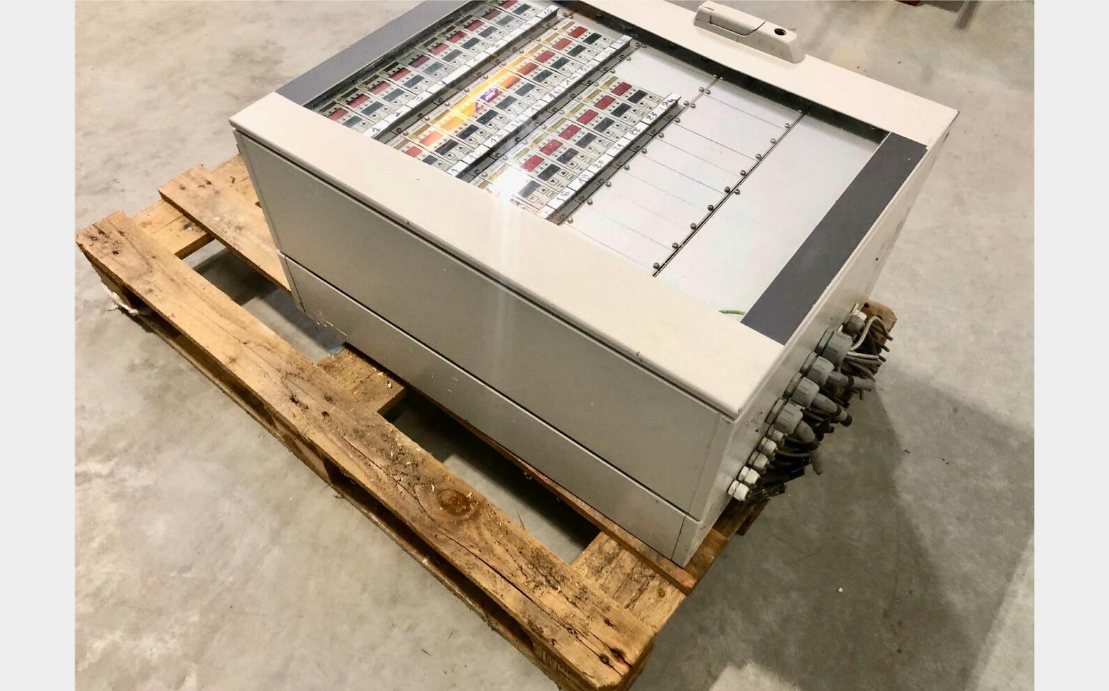 Control cabinet