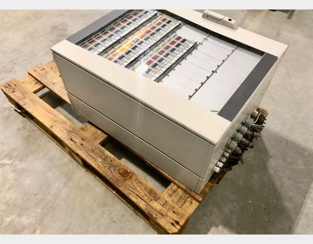 Control cabinet