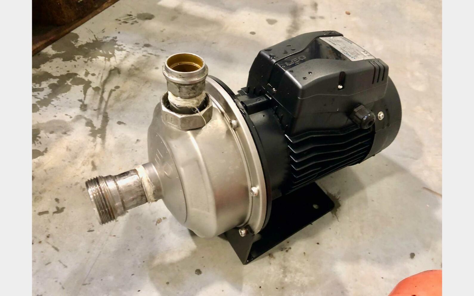 Centrifugal pump LEO