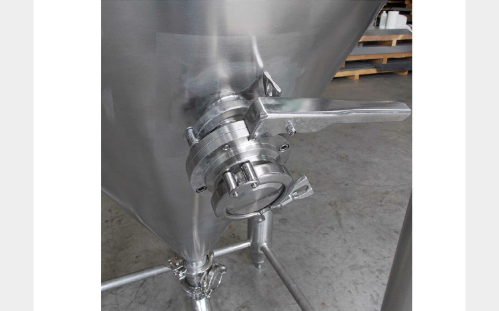 Stainless steel tanks 304 - Cylindro-conical From 9.5 to 15.2 HL ARSILAC