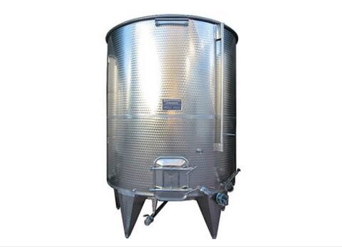 Tanks - SPAC - 304 stainless steel From 3 HL (300 liters) to 250 HL (25,000 liters) ARSILAC