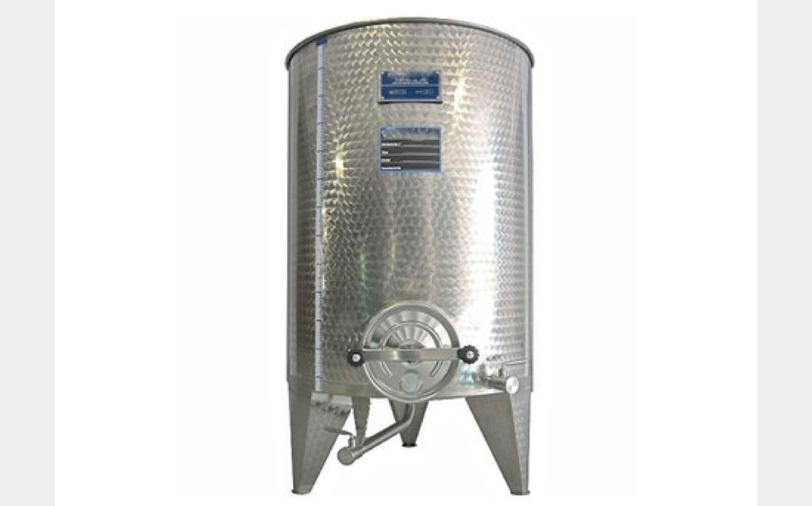 Tanks - SPAC - 304 stainless steel From 3 HL (300 liters) to 250 HL (25,000 liters) ARSILAC