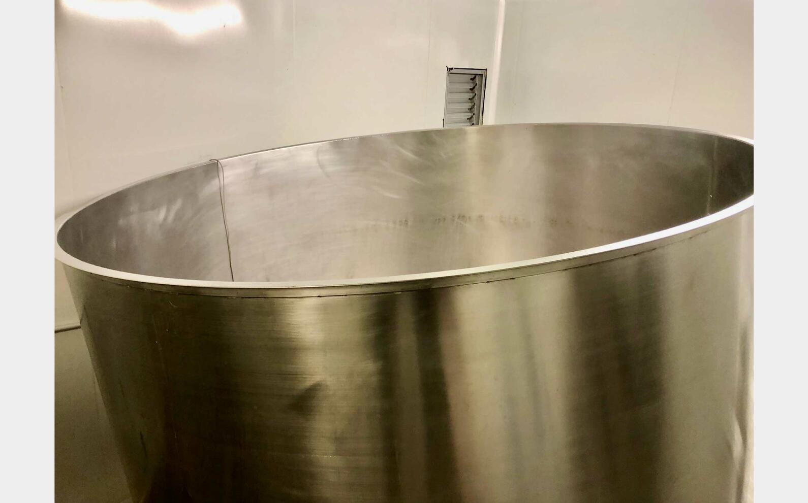 Stainless steel tank 50 HL (5 000 litres)
