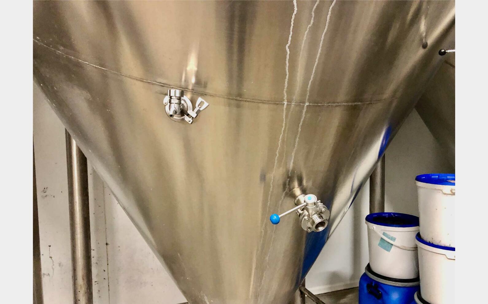 Cuve inox - Cylindro conique 110 HL (11.000 litres) PSS