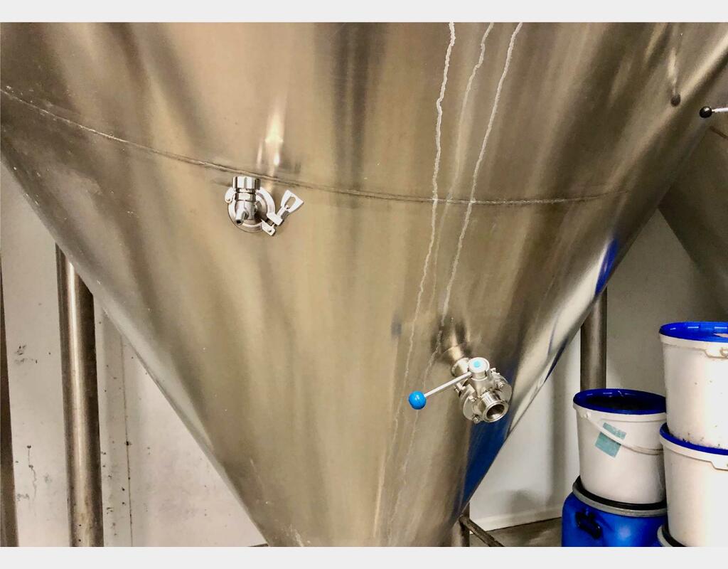 Stainless steel tank