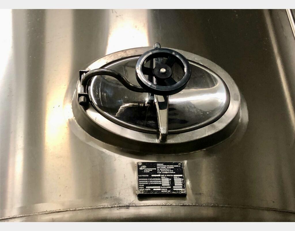 Stainless steel tank