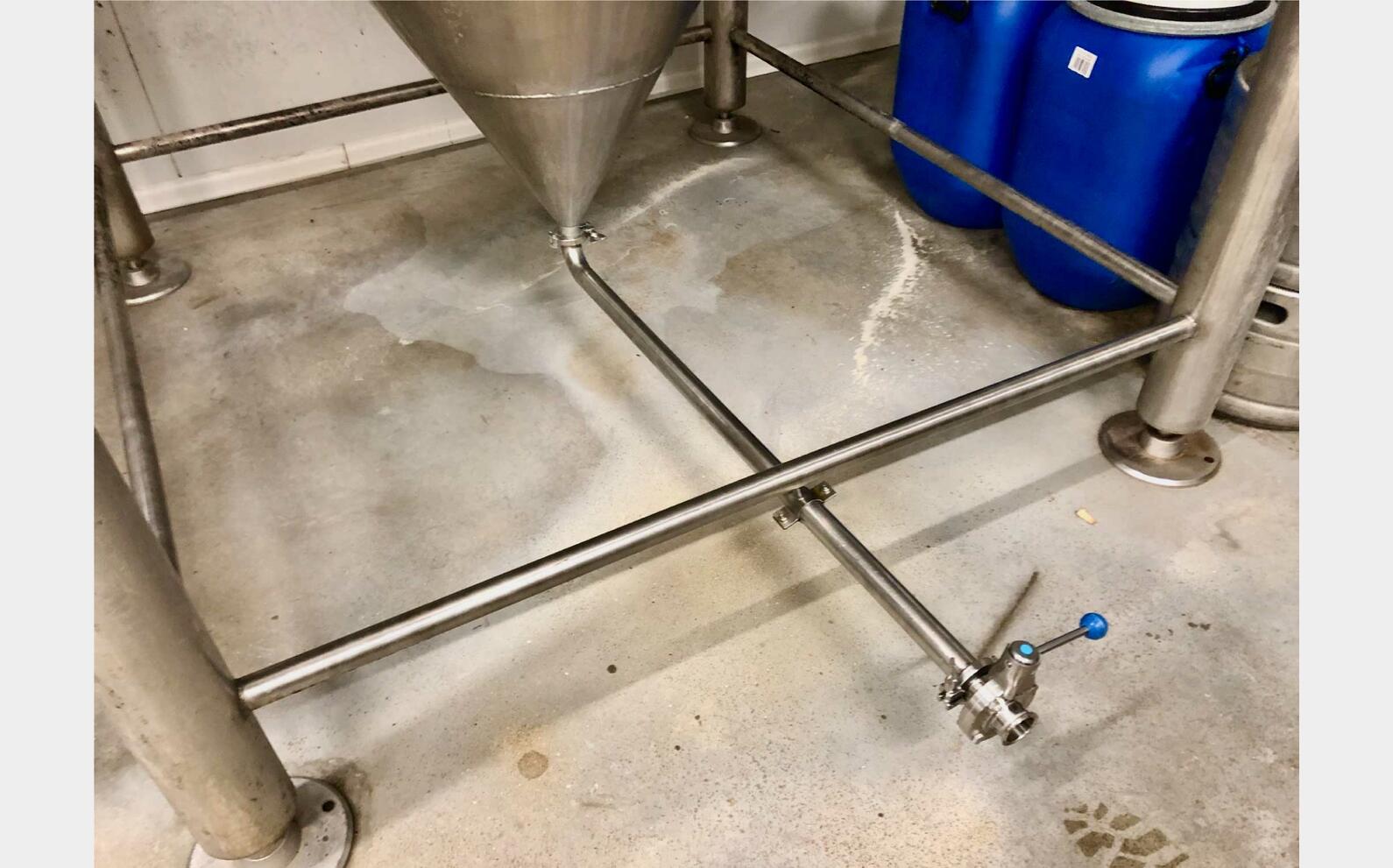 Stainless steel tank - Cylindro conical 110 HL (11 000 litres) PSS