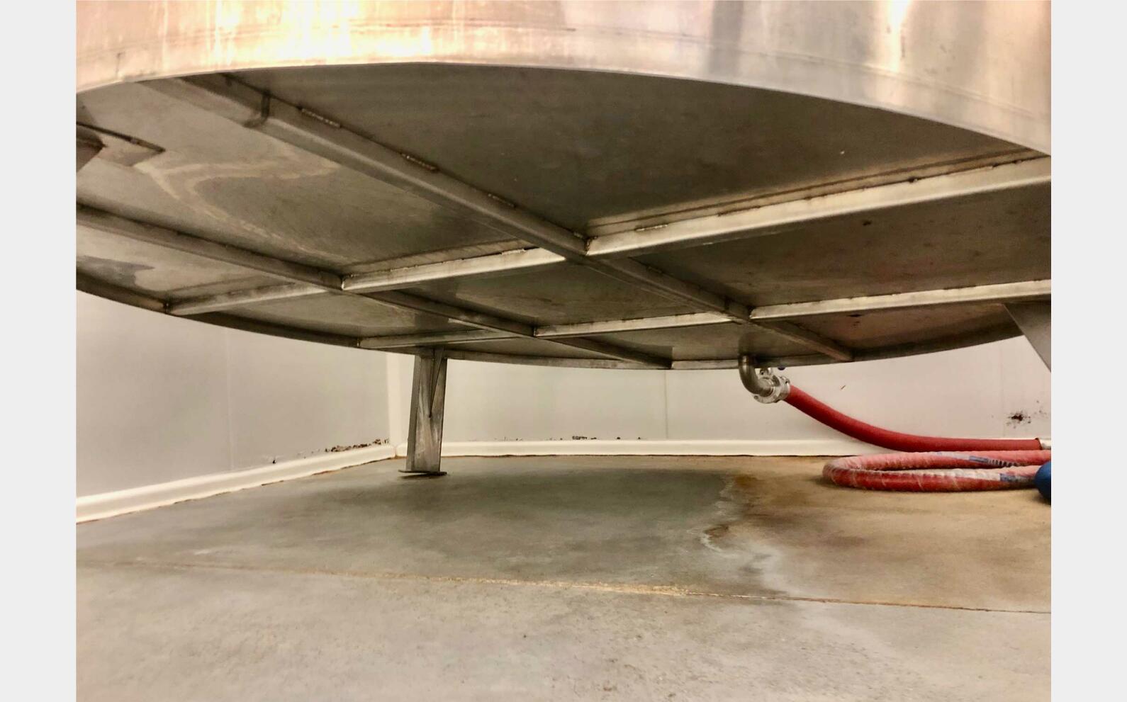 Stainless steel tank 50 HL (5 000 litres)