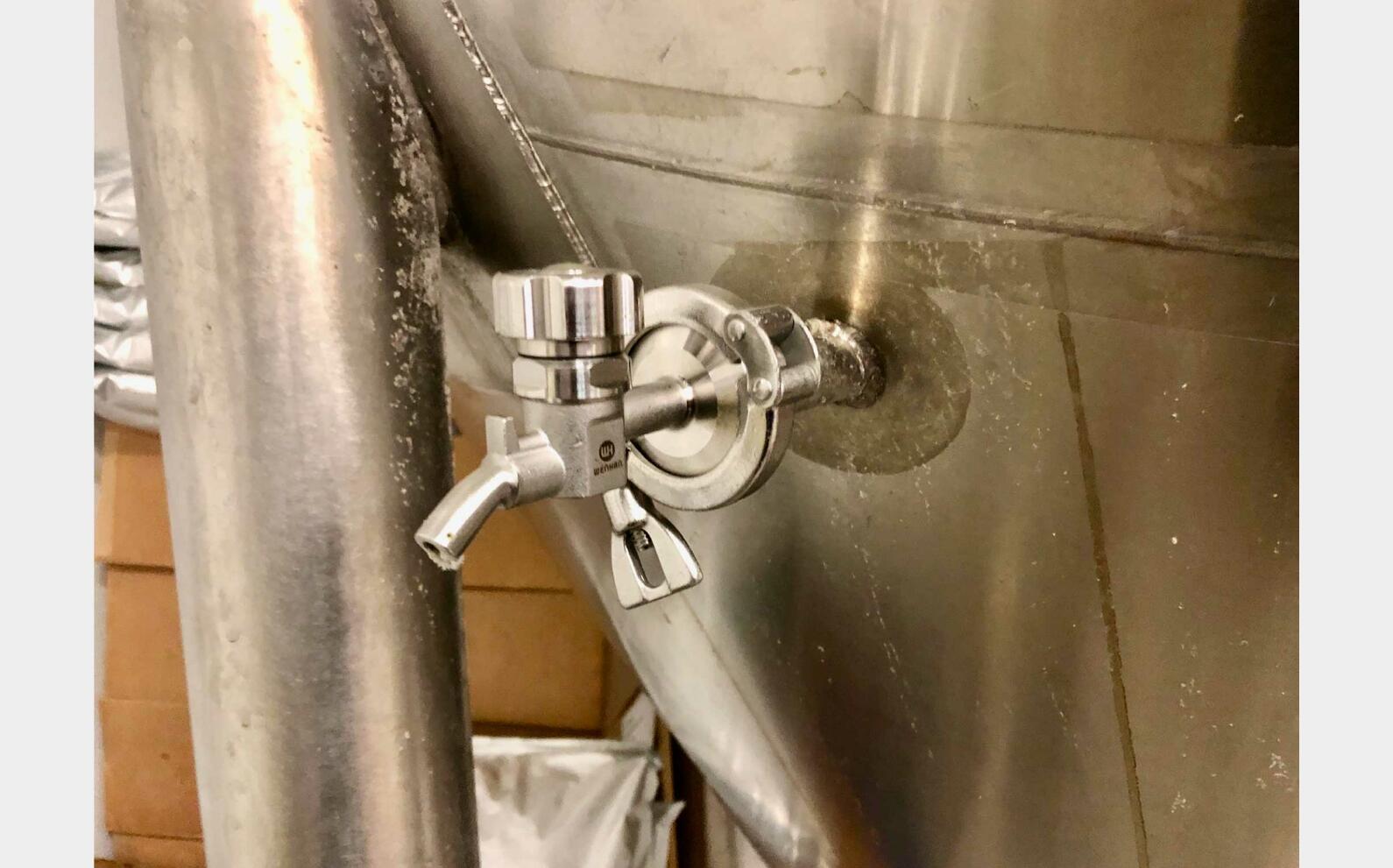 Cuve de garde inox - Cylindro conique 60 HL (6 000 litres) PSS