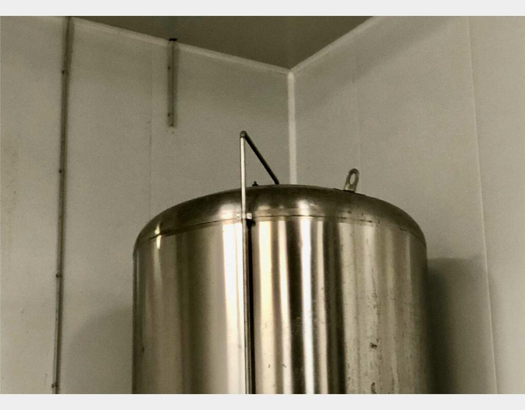 Stainless steel tank