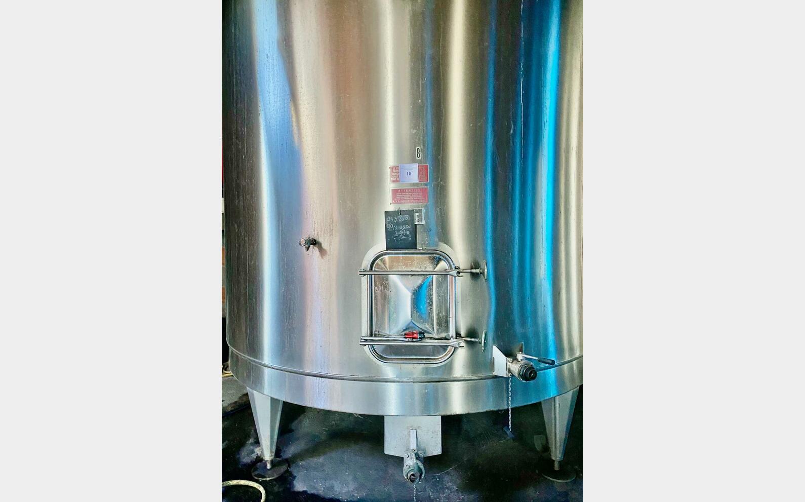 Stainless steel tank 304 L 230 HL (23 000 litres) PIERRE GUERIN