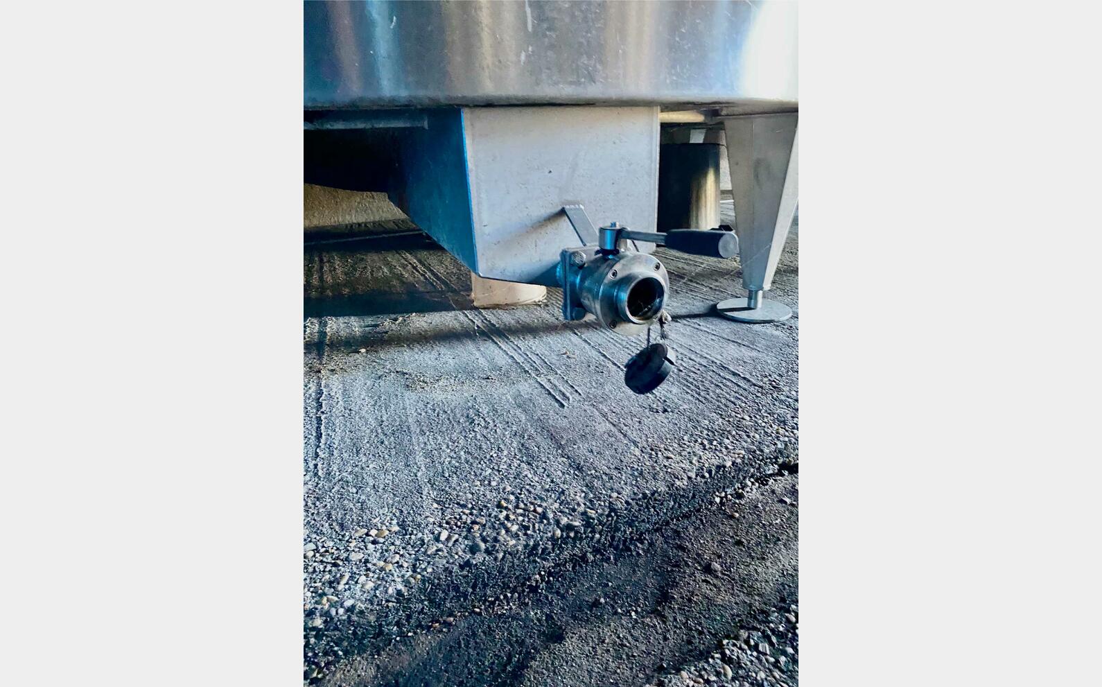 Stainless steel tank 304 L 230 HL (23 000 litres) PIERRE GUERIN