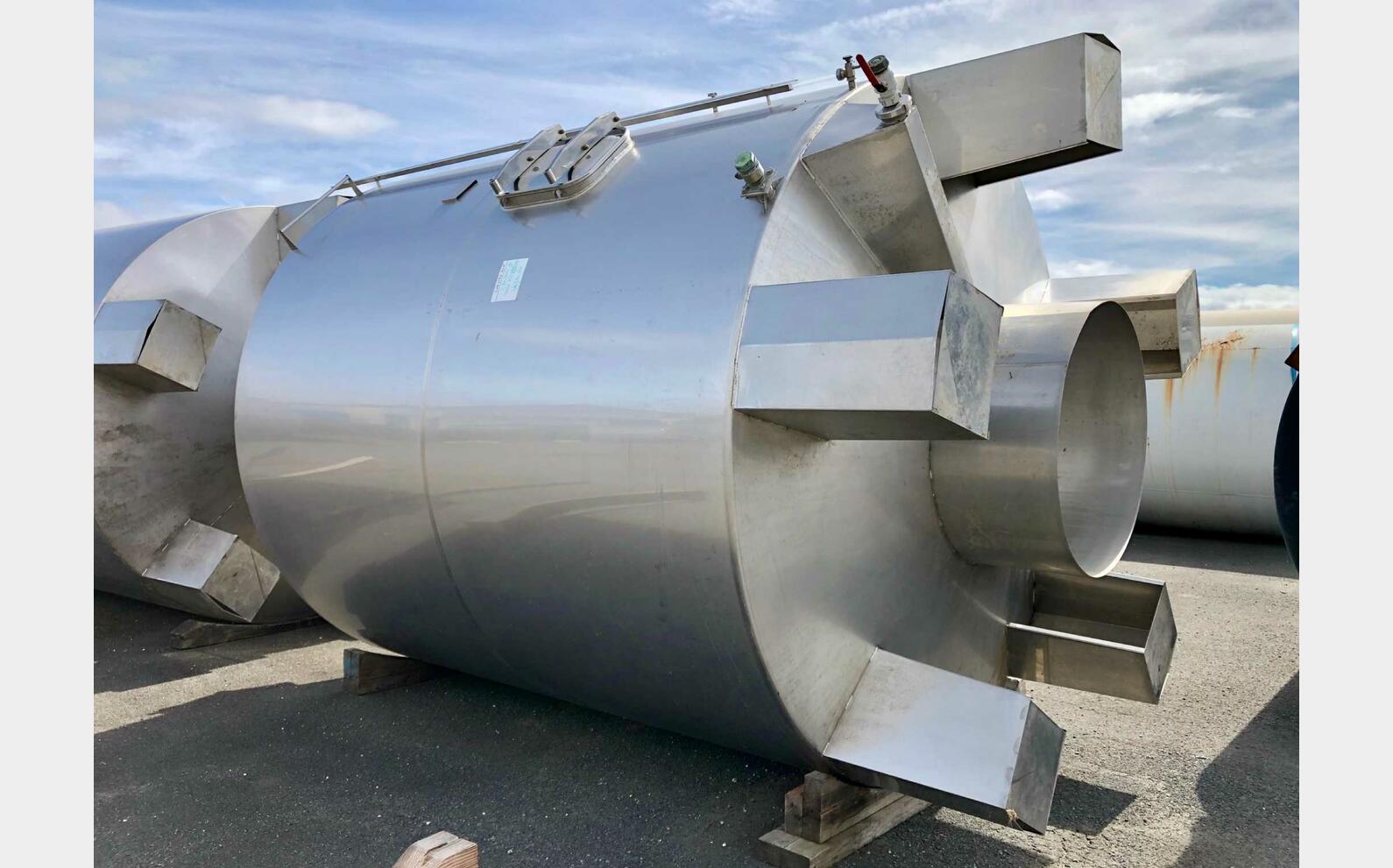 Cuve inox 304L - Fond plat 200 HL (20 000 litres)