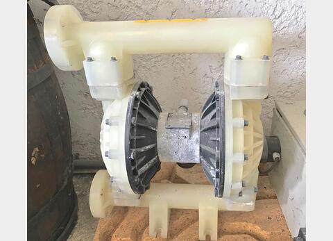 Pompe &agrave; membrane d&eacute;bit max 568 l/min Agroalimentaire