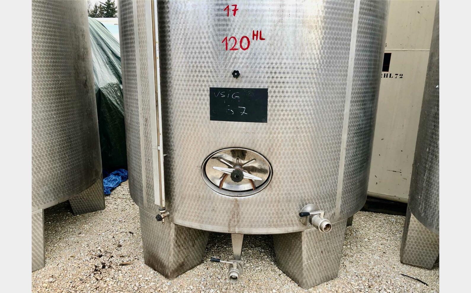 Stainless steel tank - Cylindrical 120 HL (12 000 litres)