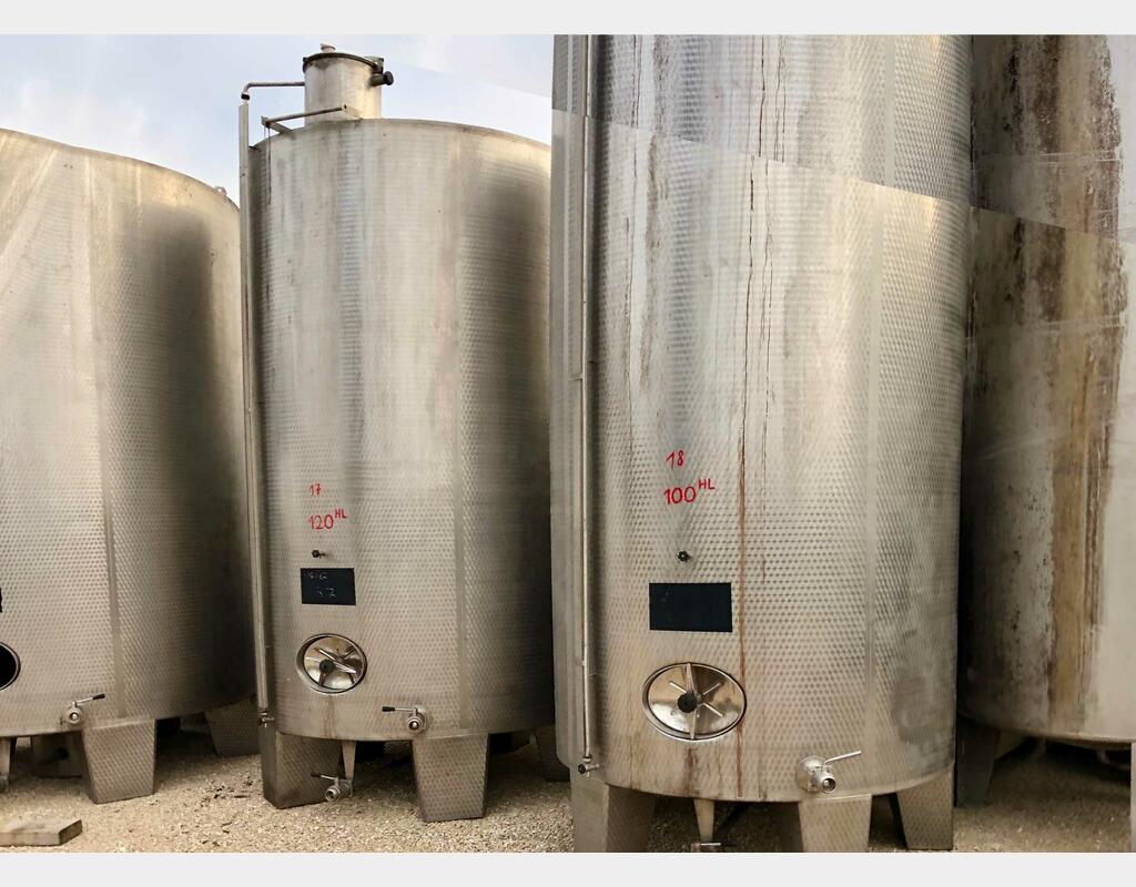 Stainless steel tank - Cylindrical 100 HL (10 000 litres)