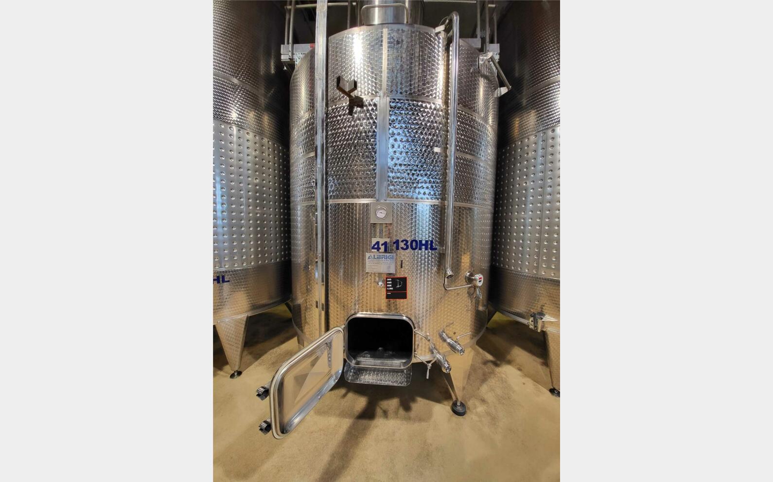 Stainless steel tank - Flat bottom 130 HL (13 000 litres)