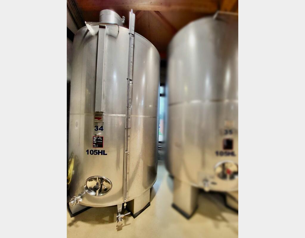 Stainless steel tank - Conical bottom - On feet