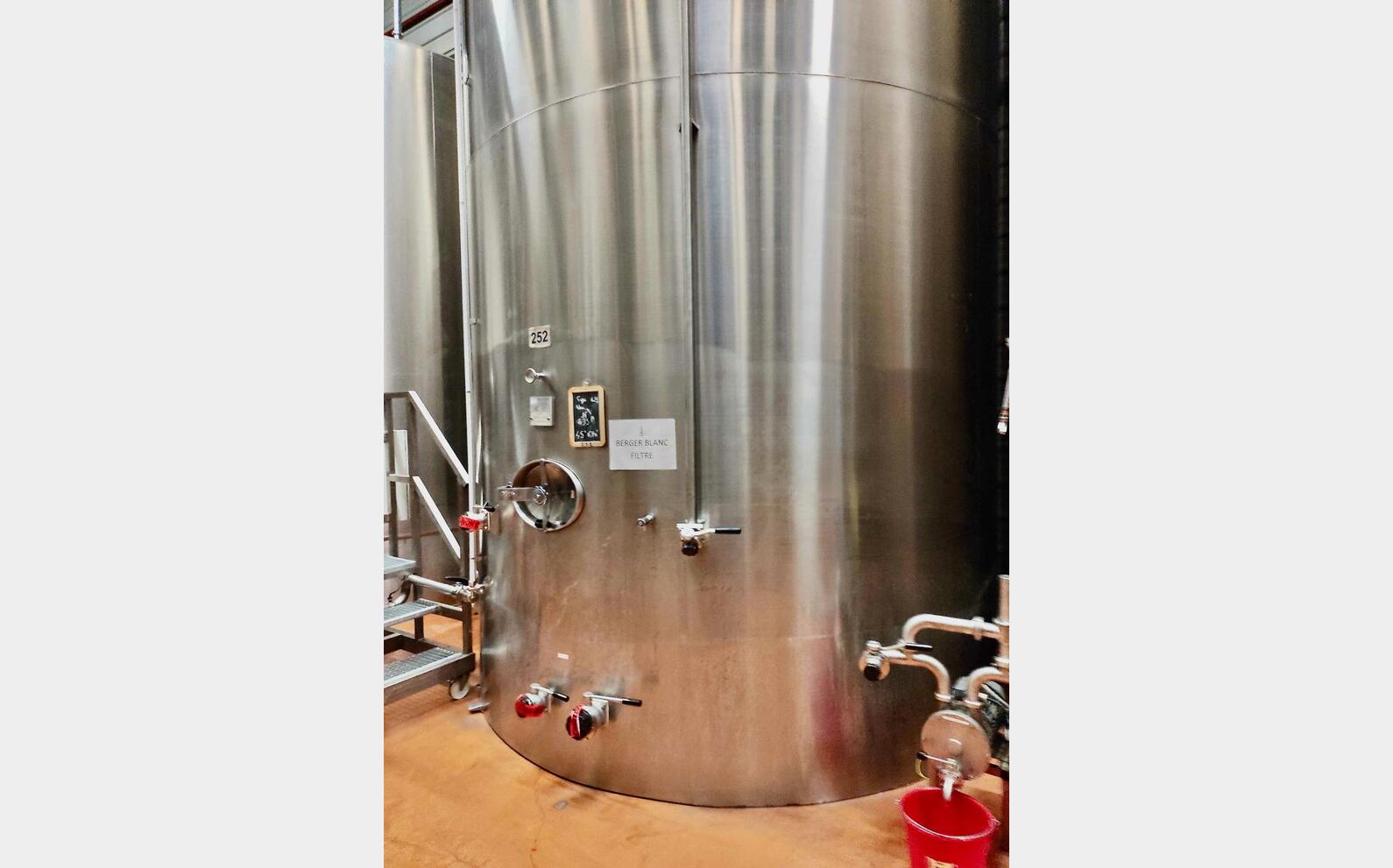 316L stainless steel tank 375 HL (37 500 liters)