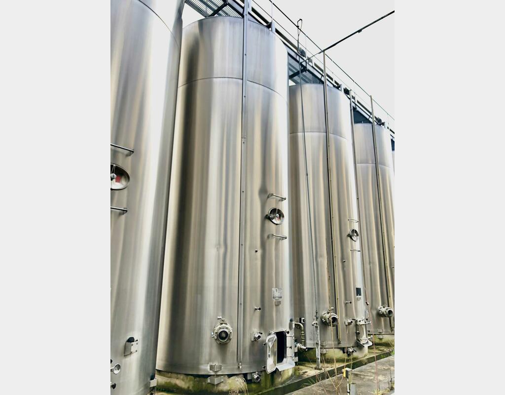 304 stainless steel tank - Storage / fermentation - Flat bottom inclined on invert