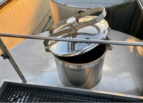 304L stainless steel tank - Storage / fermentation - Flat bottom inclined on invert