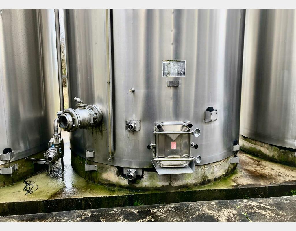 304 stainless steel tank - Storage / fermentation - Flat bottom inclined on invert