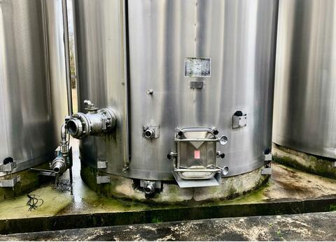 Cuve inox 304 - Stockage / fermentation - Fond plat incliné sur radier