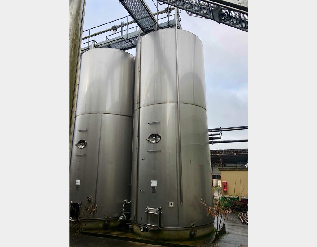 304L stainless steel tank - Storage / fermentation - Flat bottom inclined on invert