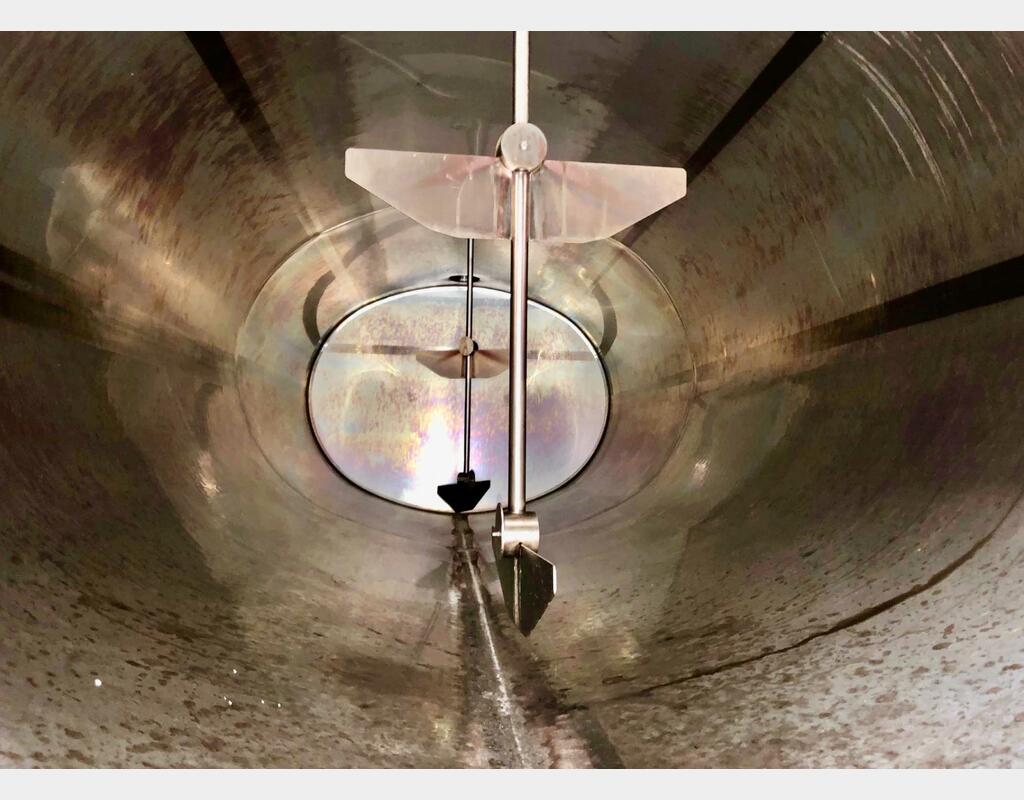 Stainless steel cylindrical tank - Milk tank
