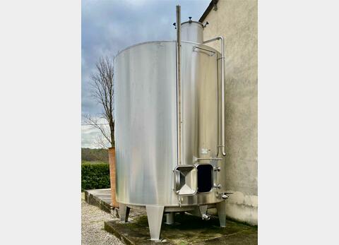 Stainless steel cylindrical tank - Vertical on legs