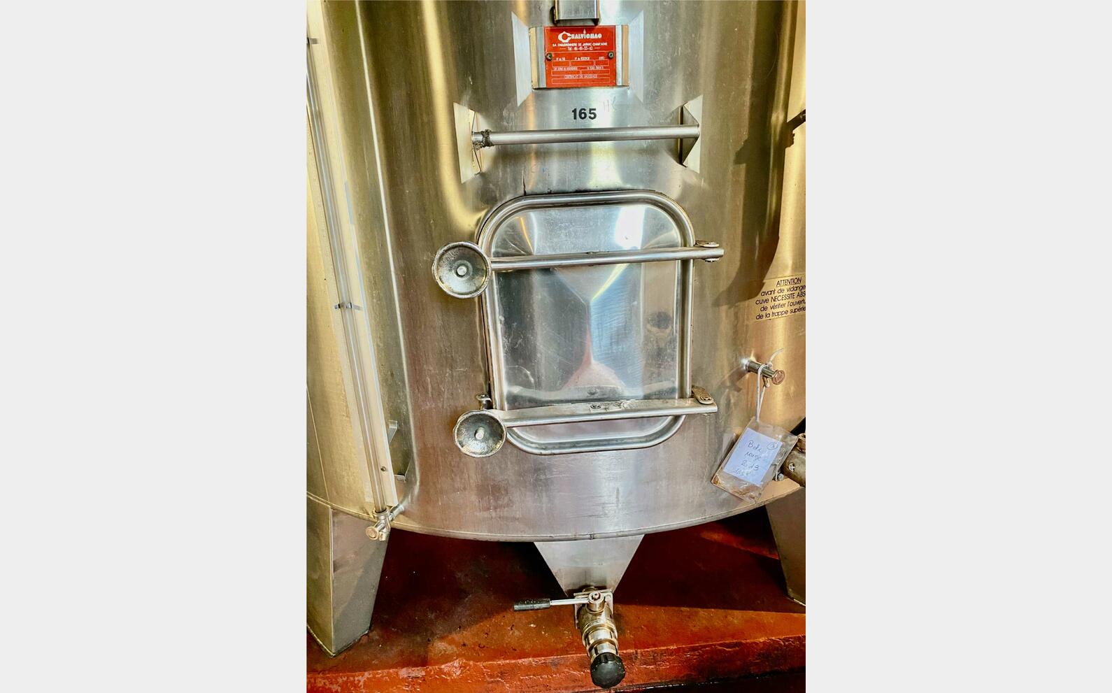 Stainless steel tank - On feet 165 HL (16 500 litres) CHALVIGNAC