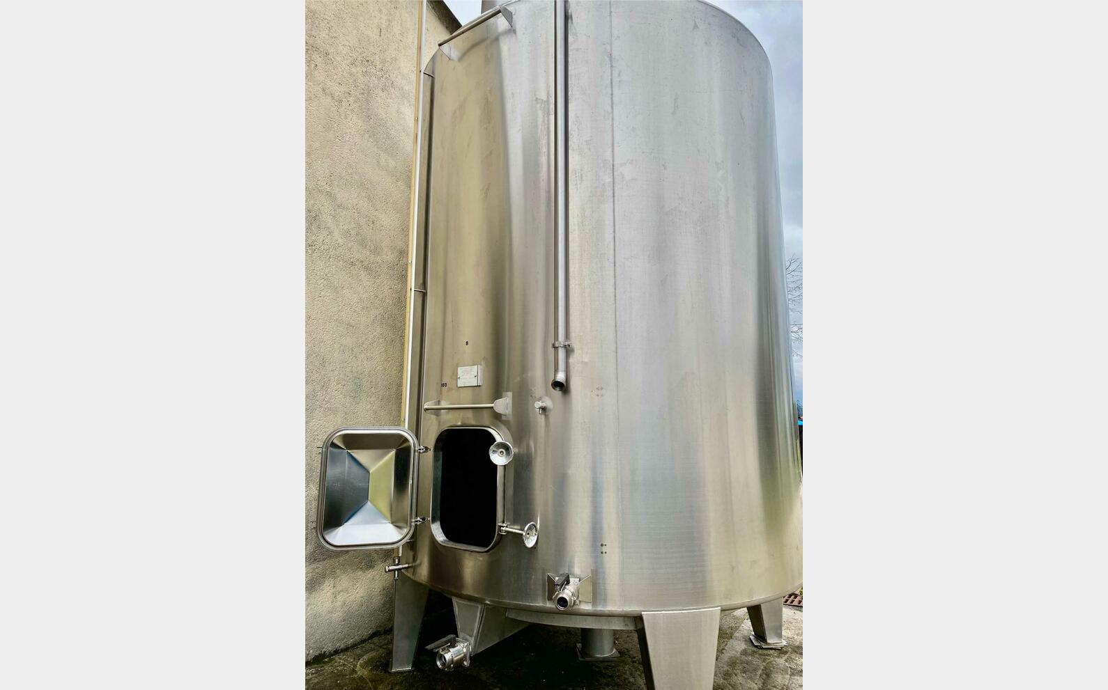 Stainless steel tank - On feet 150 HL (15 000 litres) CHALVIGNAC
