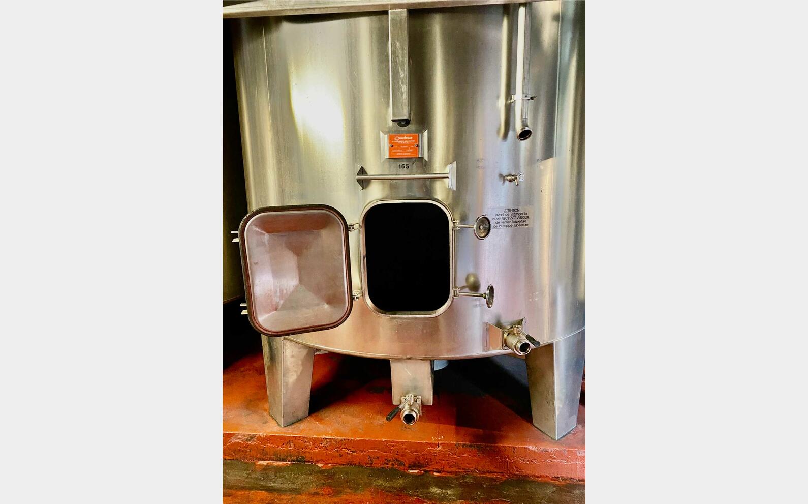 Cuve inox - Sur pieds 165 HL (16 500 litres) CHALVIGNAC