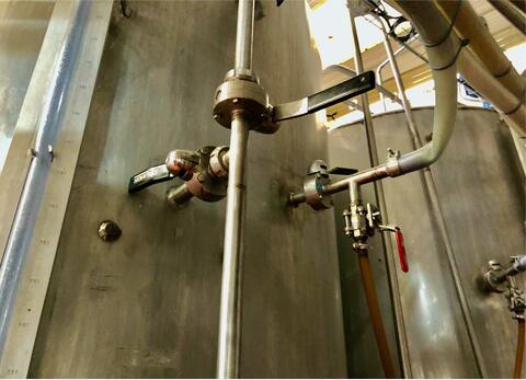  304 ss tank - Hot/cold coil 65 HL (6,500 litres)