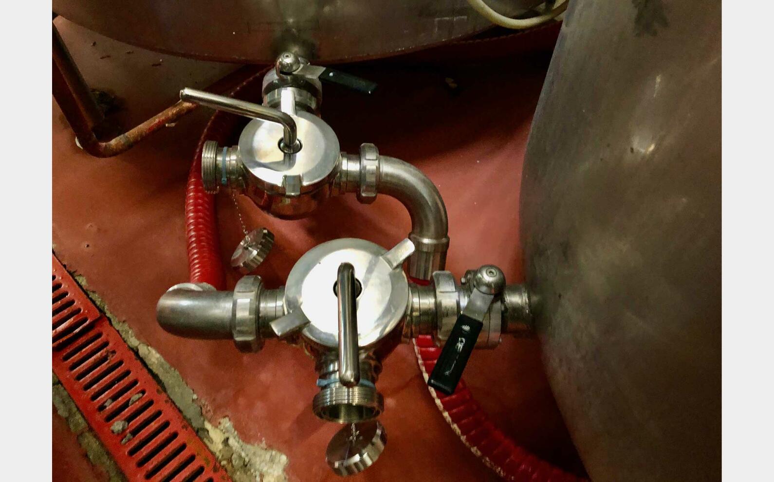  304 ss tank - Hot/cold coil 65 HL (6,500 litres)