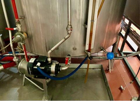  304 ss tank - Hot/cold coil 65 HL (6,500 litres)