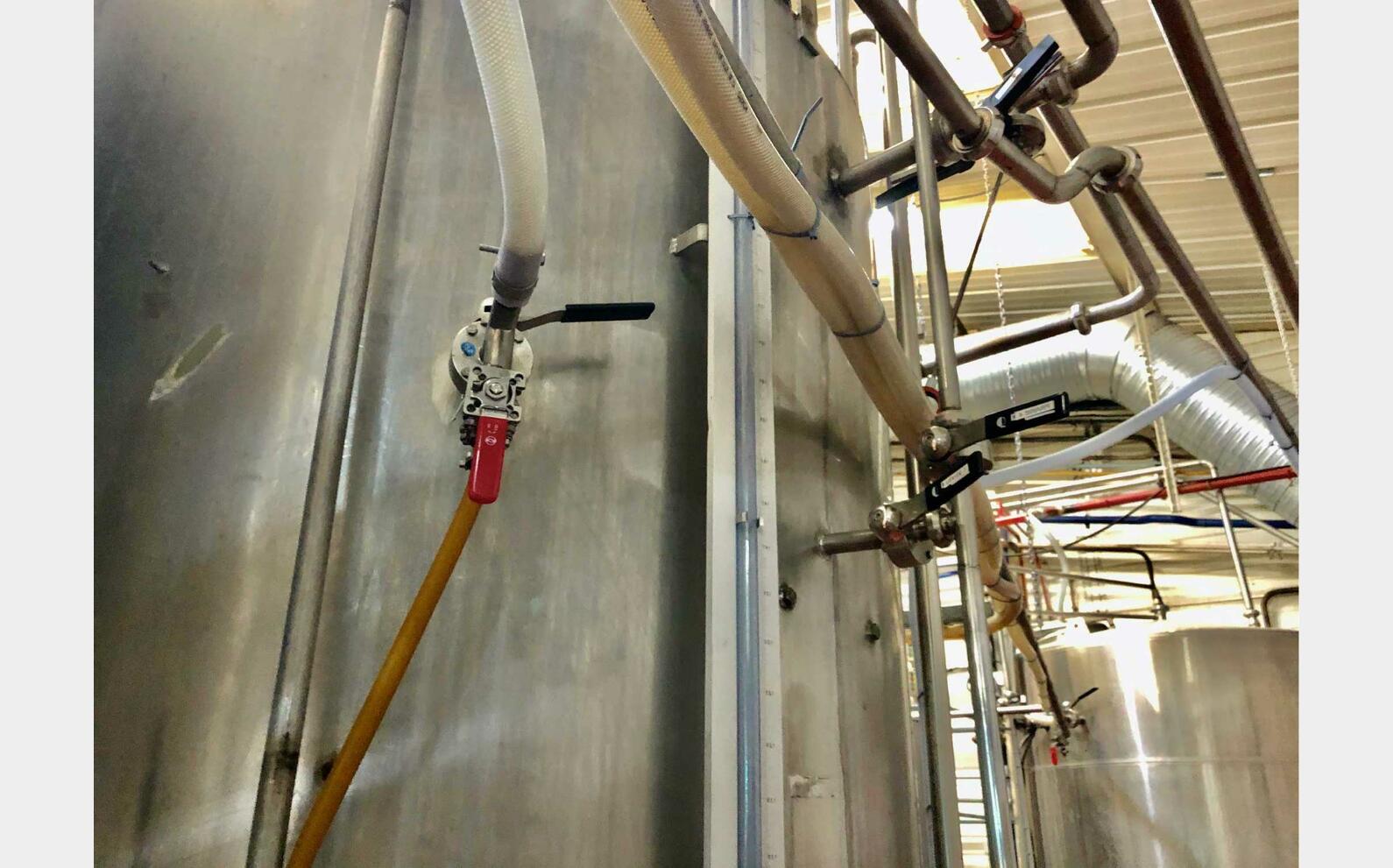 Cuve inox 304 - Serpentin chaud/froid 65 HL (6 500 litres)