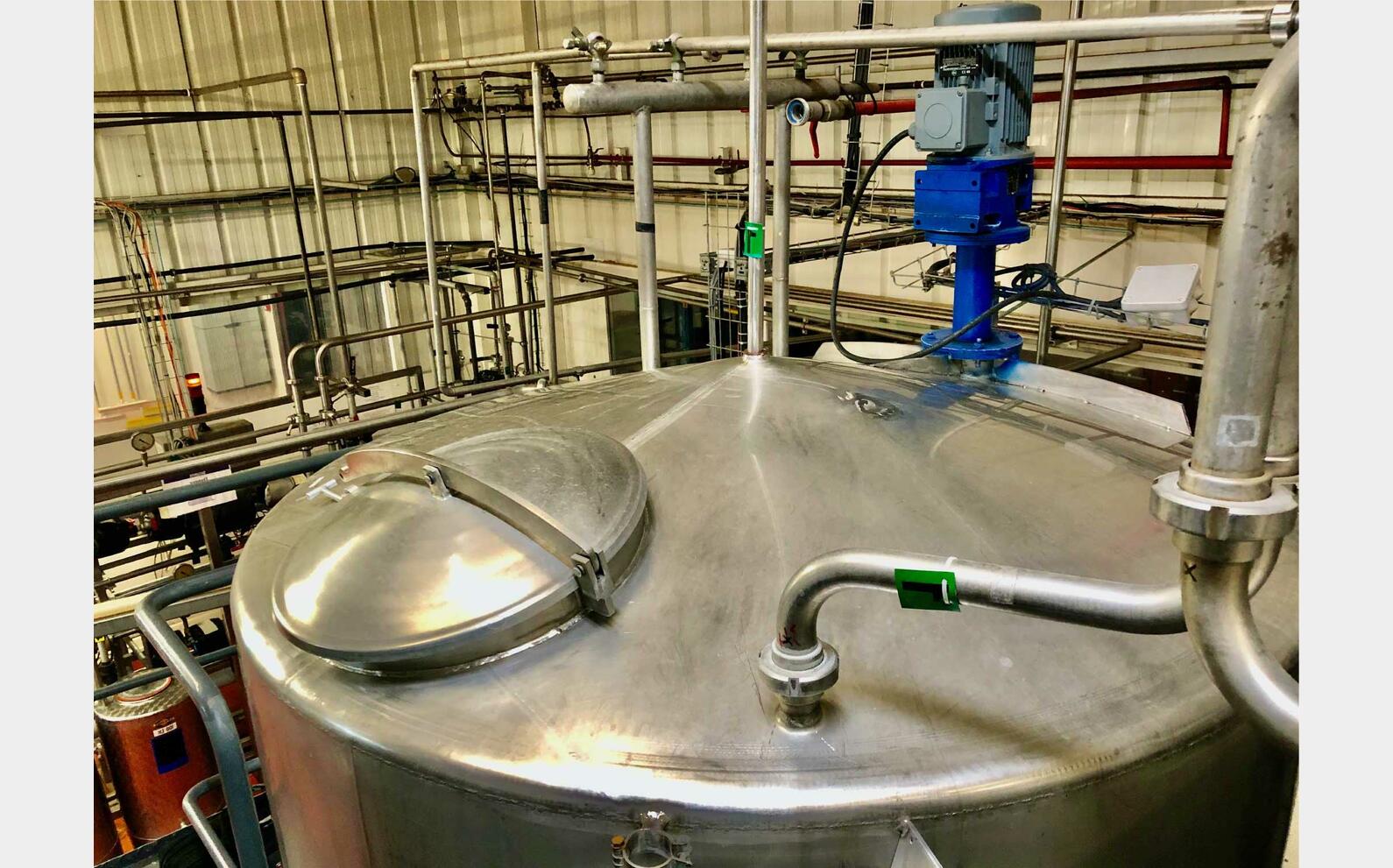  304 ss tank - Hot/cold coil 65 HL (6,500 litres)