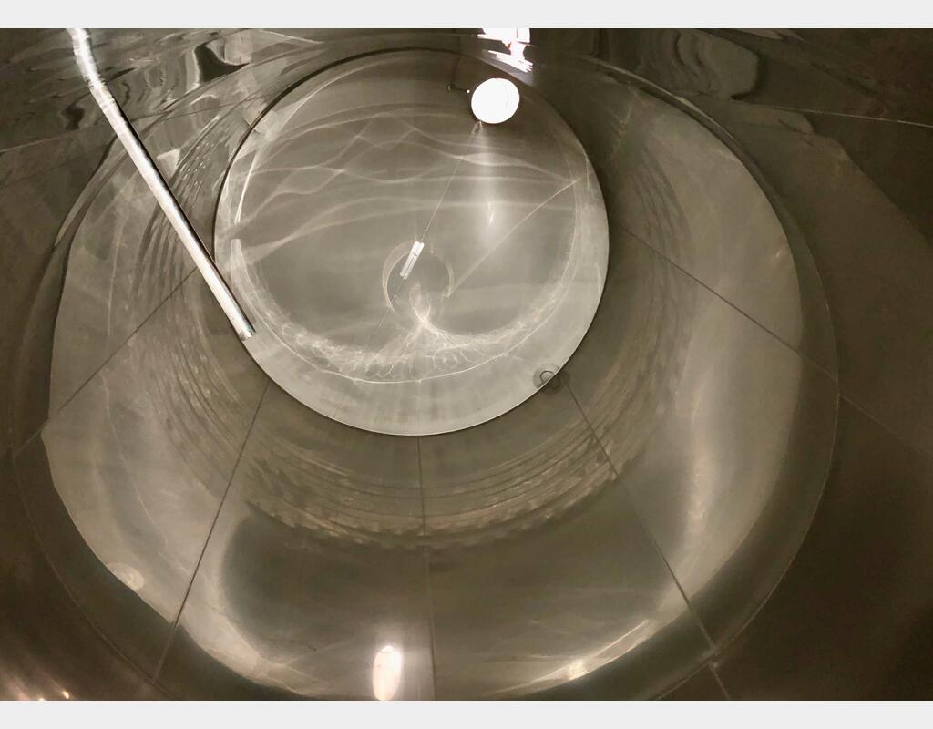 Stainless steel tank 316L - Flat sloping bottom - On feet - Vinification - 03/23-81